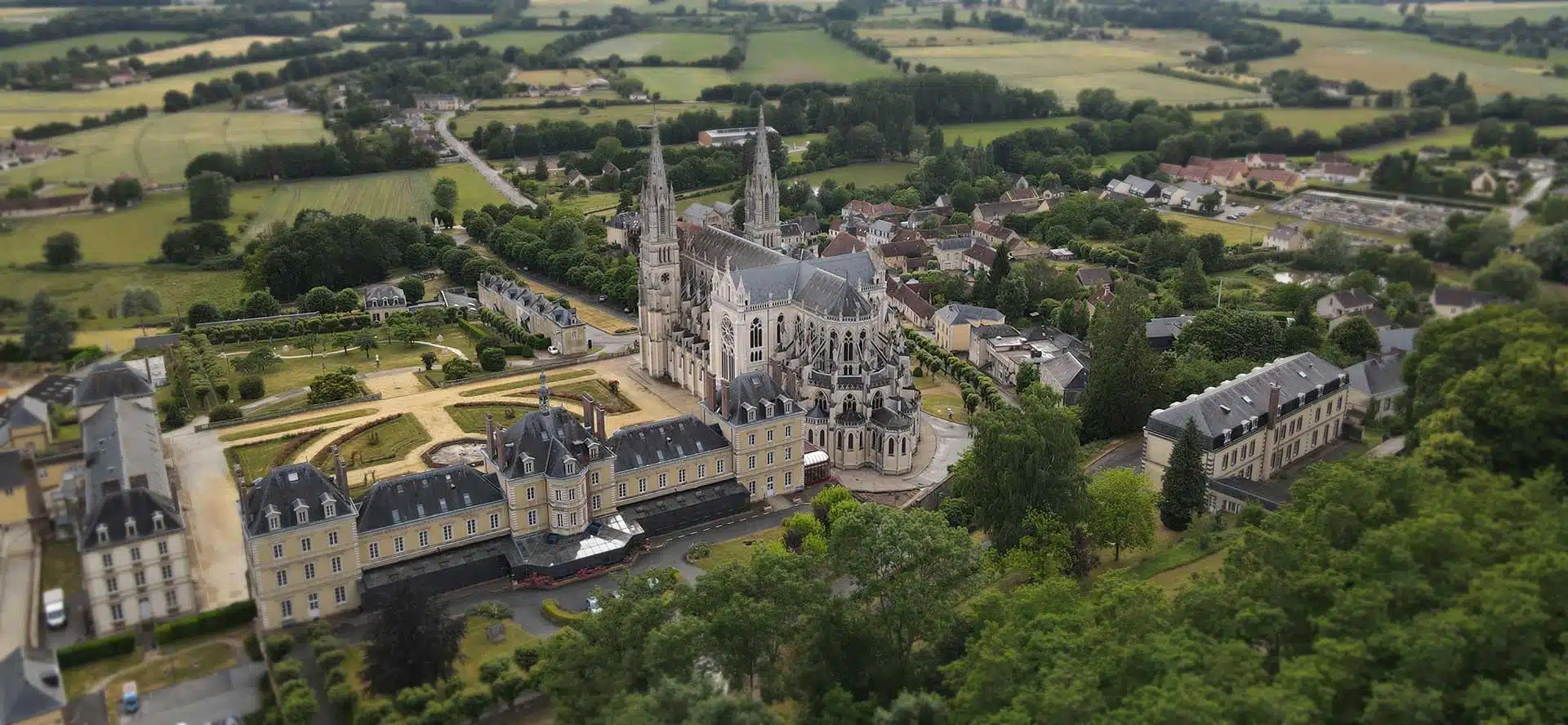 Sanctuaire-Notre-Dame-de-Montligeon