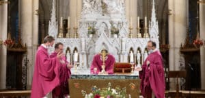 Messe à la basilique Notre-Dame de Montligeon