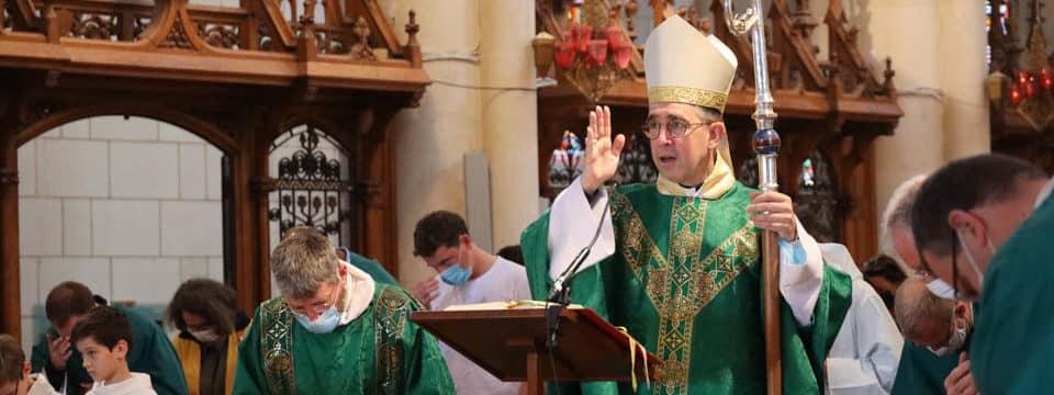 Messe 11 h présidée par Mgr Matthieu Rougé avec les pères de famille