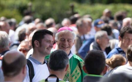 Homélie de la messe des pères de famille présidée par Mgr Philippe Marsset à Montligeon