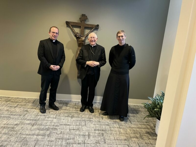 Archidiocèse de Hartford, avec Mgr Blair le 14 décembre 2022 (C) sanctuaire de Montligeon