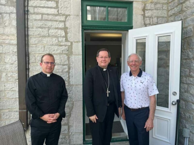 Québec, rencontre avec le cardinal Lacroix, archevêque de Québec, le 30 mai 2023
