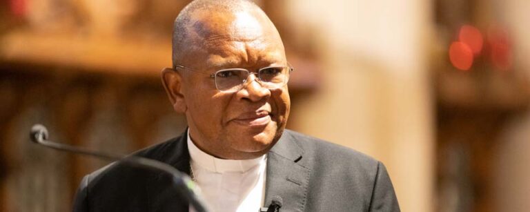 Fridolin Cardinal AMBONGO BESUNGU, OFM Cap
Archevêque Métropolitain de Kinshasa