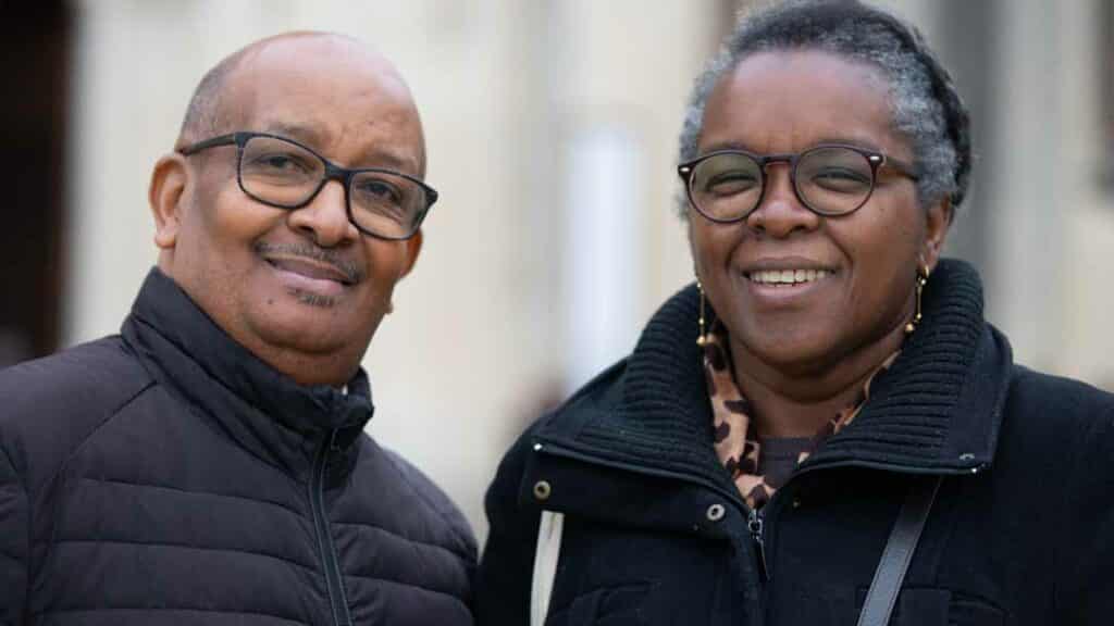 Martine et Séverin viennent à Montligeon confier leur petite fille - Pèlerinages du Ciel sanctuaire Notre-Dame de Montligeon 2024.