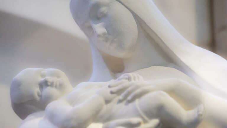Notre-Dame-tout-petits-defunts